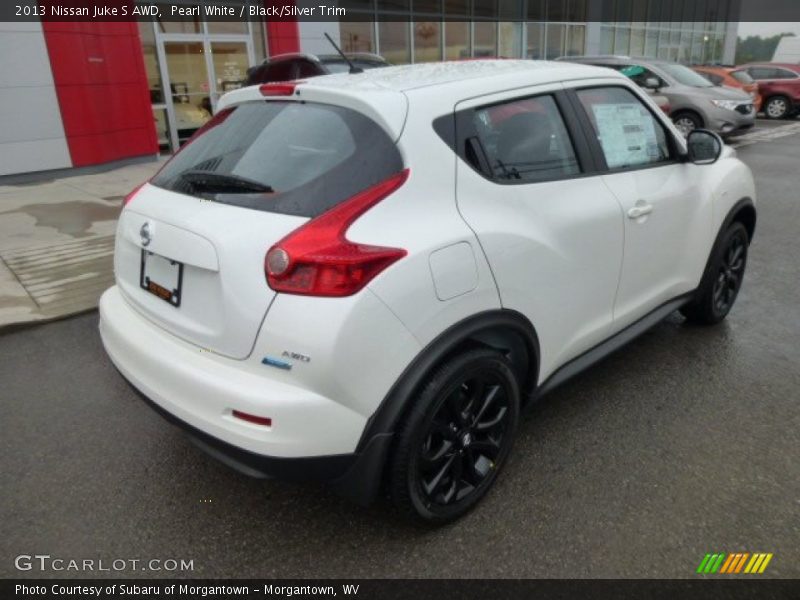 Pearl White / Black/Silver Trim 2013 Nissan Juke S AWD