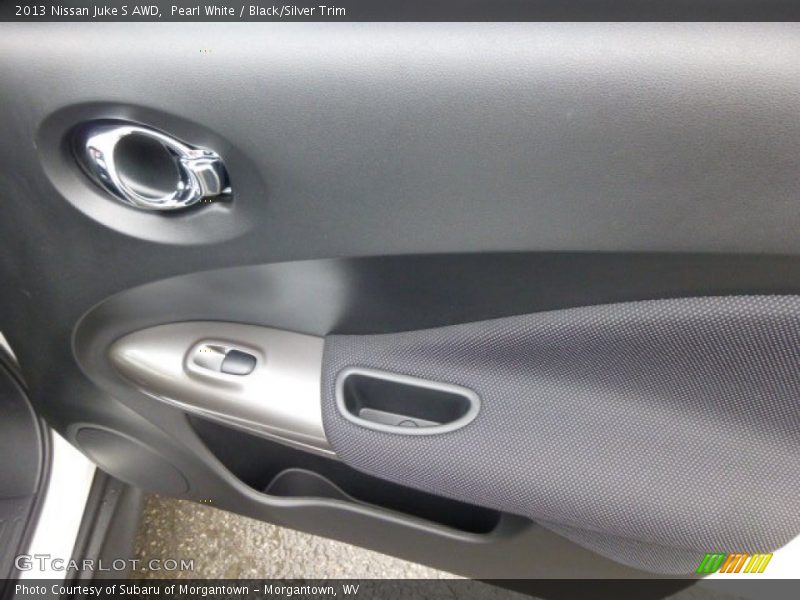Pearl White / Black/Silver Trim 2013 Nissan Juke S AWD