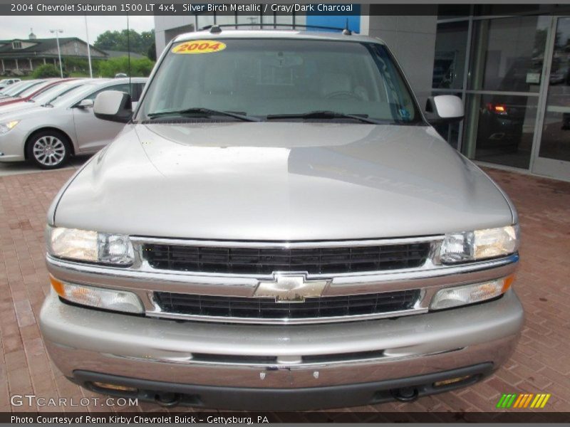 Silver Birch Metallic / Gray/Dark Charcoal 2004 Chevrolet Suburban 1500 LT 4x4