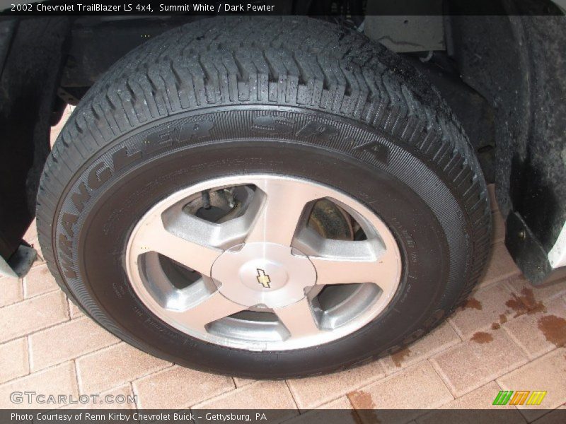 Summit White / Dark Pewter 2002 Chevrolet TrailBlazer LS 4x4