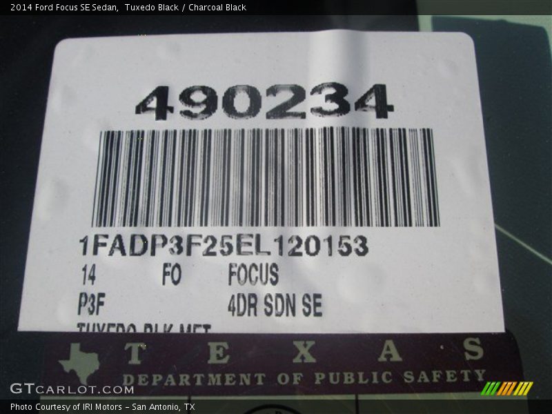 Tuxedo Black / Charcoal Black 2014 Ford Focus SE Sedan