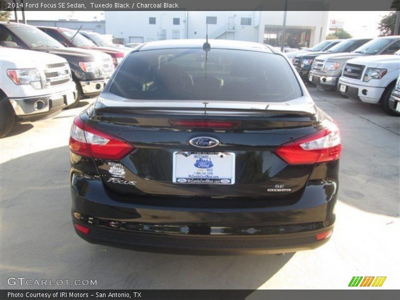Tuxedo Black / Charcoal Black 2014 Ford Focus SE Sedan