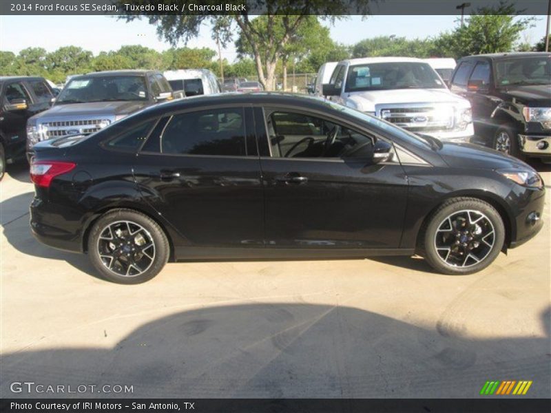 Tuxedo Black / Charcoal Black 2014 Ford Focus SE Sedan