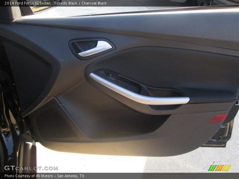 Tuxedo Black / Charcoal Black 2014 Ford Focus SE Sedan