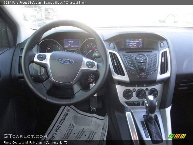 Tuxedo Black / Charcoal Black 2014 Ford Focus SE Sedan