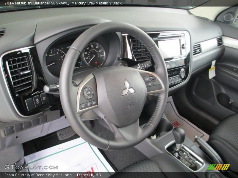 Mercury Gray Metallic / Black 2014 Mitsubishi Outlander SE S-AWC