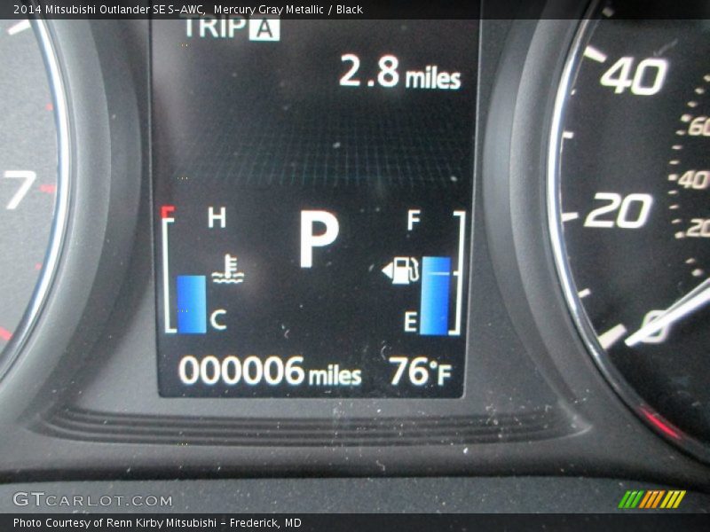 Mercury Gray Metallic / Black 2014 Mitsubishi Outlander SE S-AWC