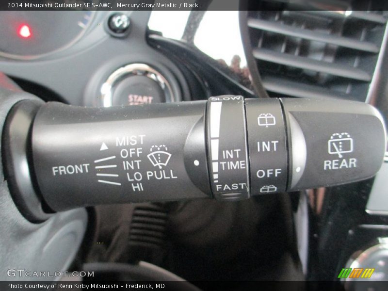 Mercury Gray Metallic / Black 2014 Mitsubishi Outlander SE S-AWC