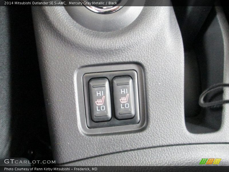 Mercury Gray Metallic / Black 2014 Mitsubishi Outlander SE S-AWC