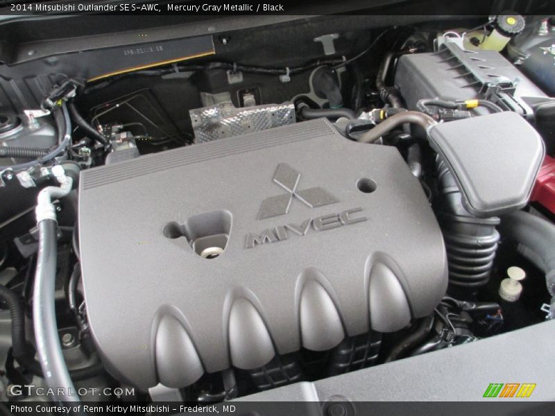 Mercury Gray Metallic / Black 2014 Mitsubishi Outlander SE S-AWC