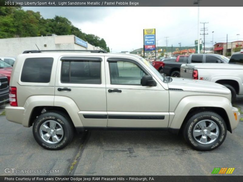 Light Sandstone Metallic / Pastel Pebble Beige 2011 Jeep Liberty Sport 4x4