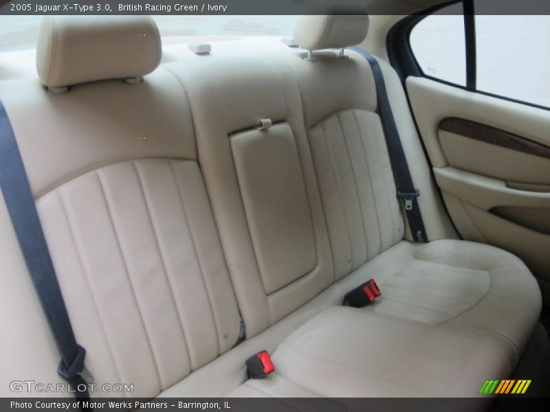 British Racing Green / Ivory 2005 Jaguar X-Type 3.0