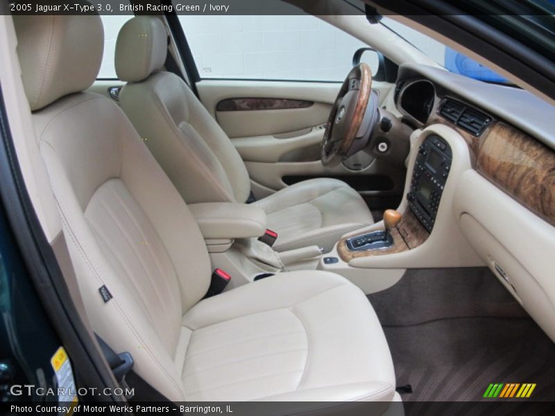 British Racing Green / Ivory 2005 Jaguar X-Type 3.0