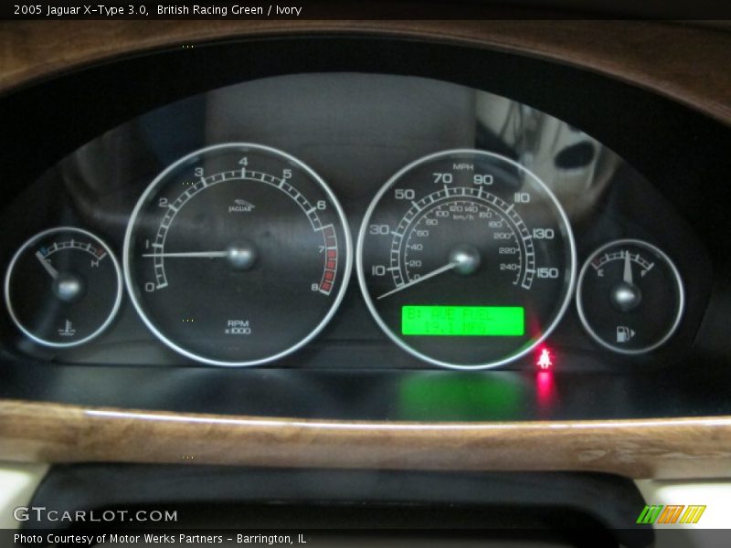 British Racing Green / Ivory 2005 Jaguar X-Type 3.0