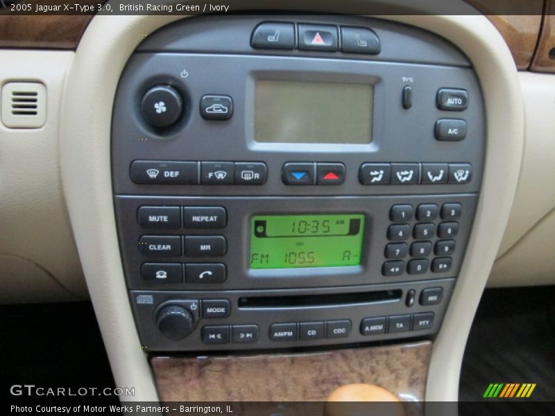British Racing Green / Ivory 2005 Jaguar X-Type 3.0