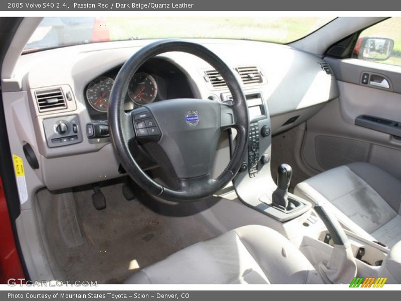Passion Red / Dark Beige/Quartz Leather 2005 Volvo S40 2.4i