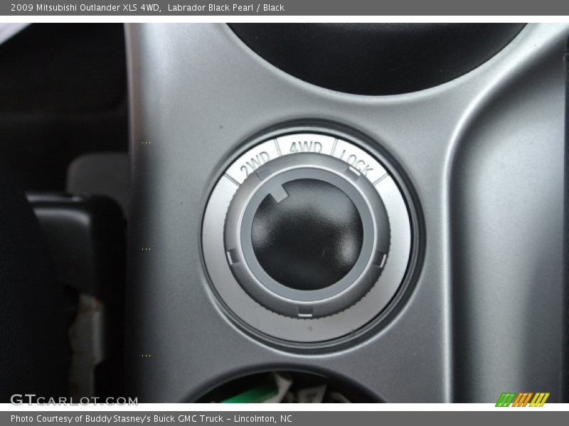 Controls of 2009 Outlander XLS 4WD