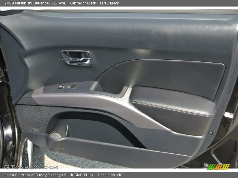 Labrador Black Pearl / Black 2009 Mitsubishi Outlander XLS 4WD