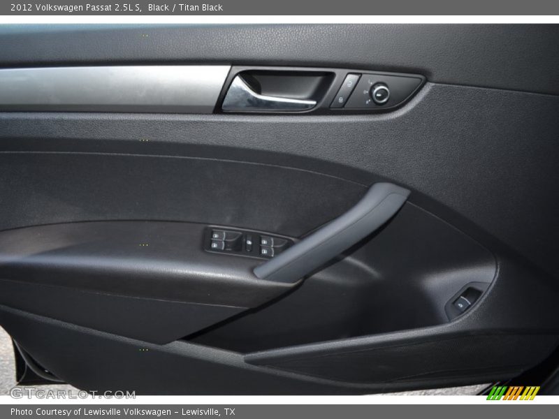 Black / Titan Black 2012 Volkswagen Passat 2.5L S