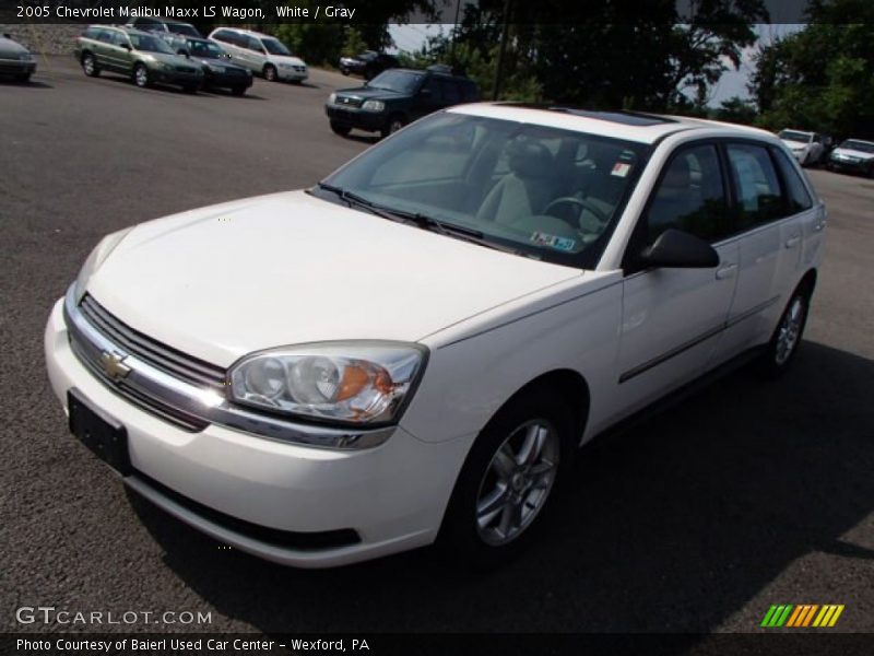 White / Gray 2005 Chevrolet Malibu Maxx LS Wagon