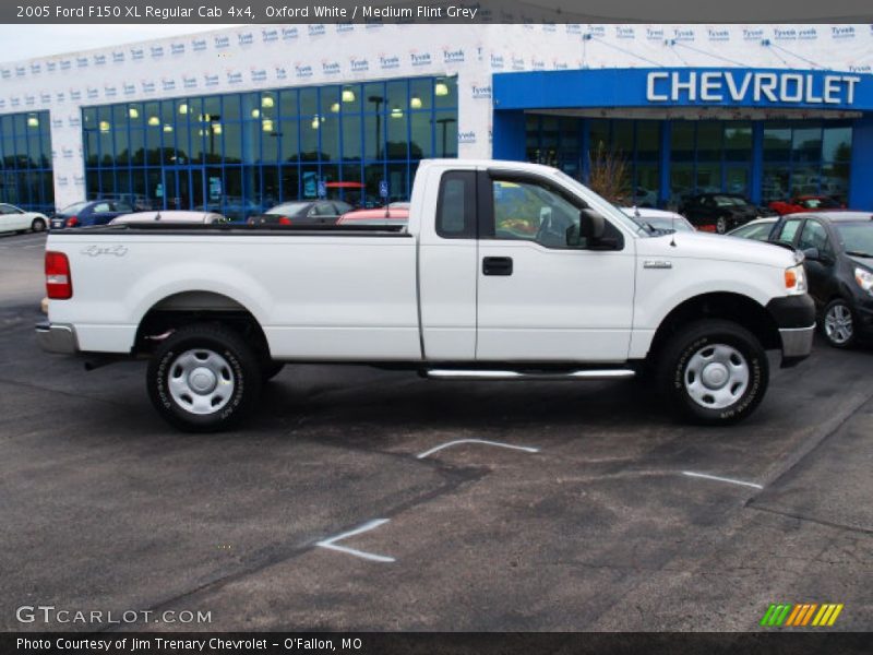 Oxford White / Medium Flint Grey 2005 Ford F150 XL Regular Cab 4x4