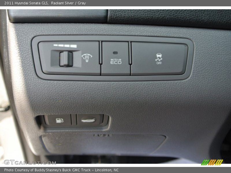 Radiant Silver / Gray 2011 Hyundai Sonata GLS