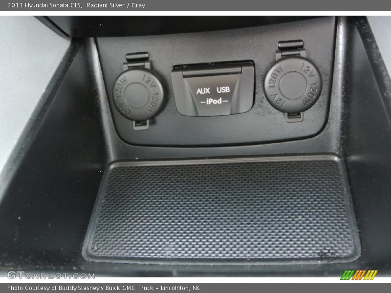 Radiant Silver / Gray 2011 Hyundai Sonata GLS
