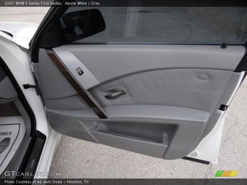 Alpine White / Grey 2007 BMW 5 Series 530i Sedan