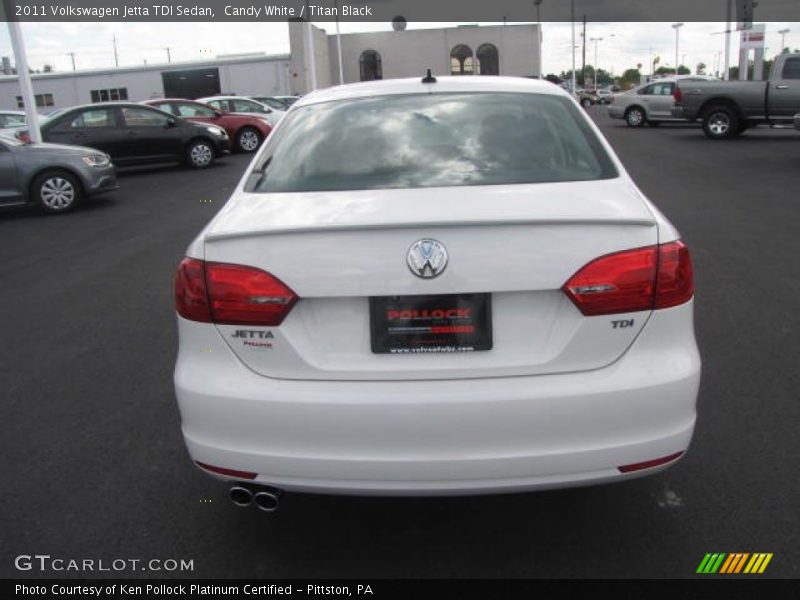 Candy White / Titan Black 2011 Volkswagen Jetta TDI Sedan
