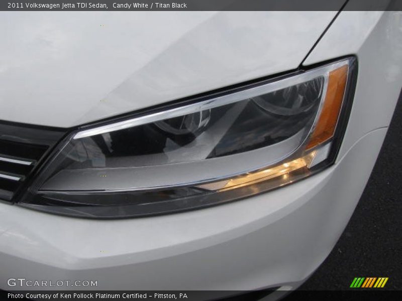 Candy White / Titan Black 2011 Volkswagen Jetta TDI Sedan