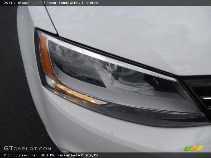 Candy White / Titan Black 2011 Volkswagen Jetta TDI Sedan