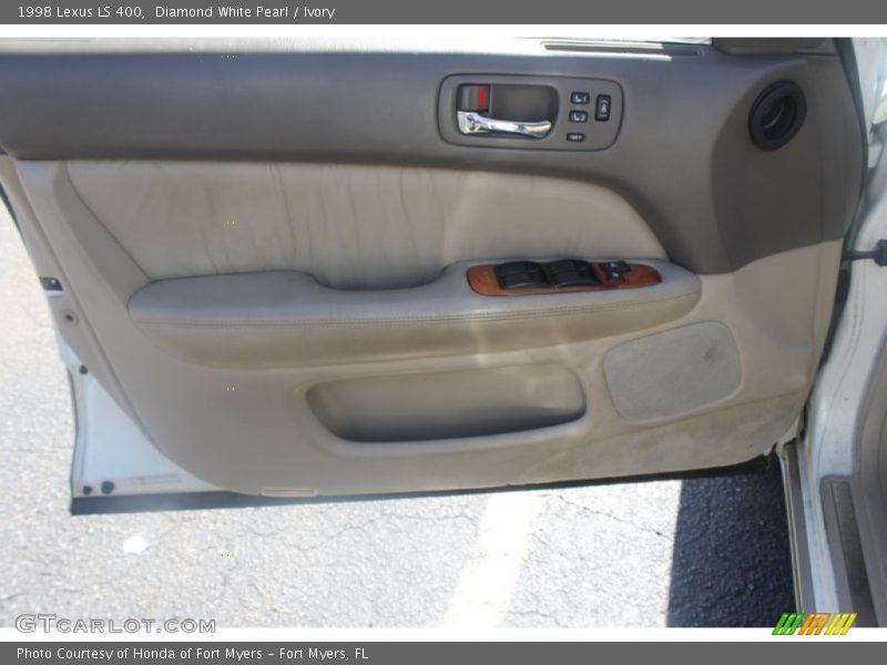 Diamond White Pearl / Ivory 1998 Lexus LS 400