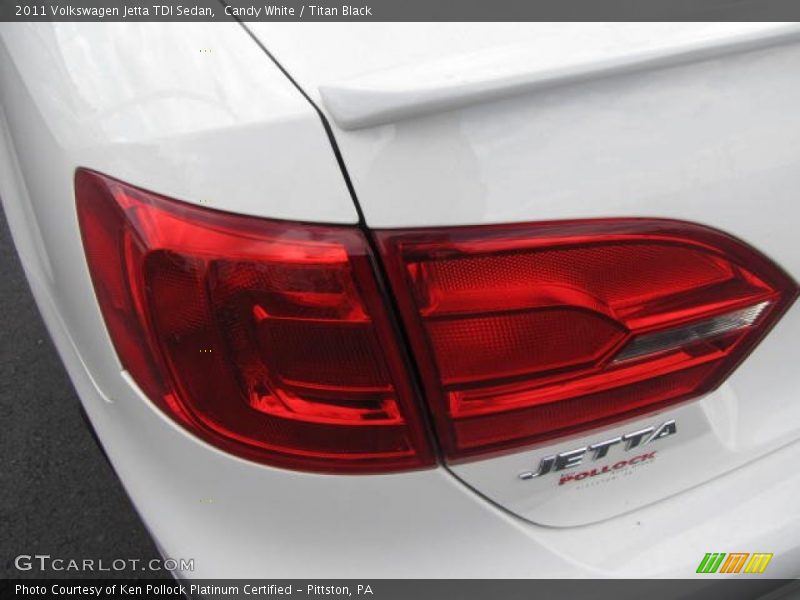 Candy White / Titan Black 2011 Volkswagen Jetta TDI Sedan