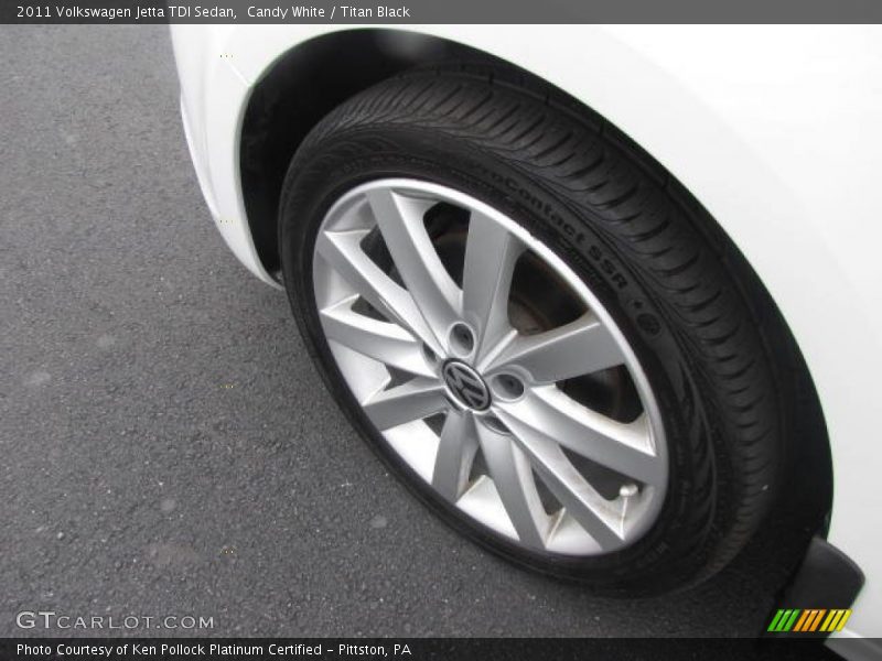 Candy White / Titan Black 2011 Volkswagen Jetta TDI Sedan