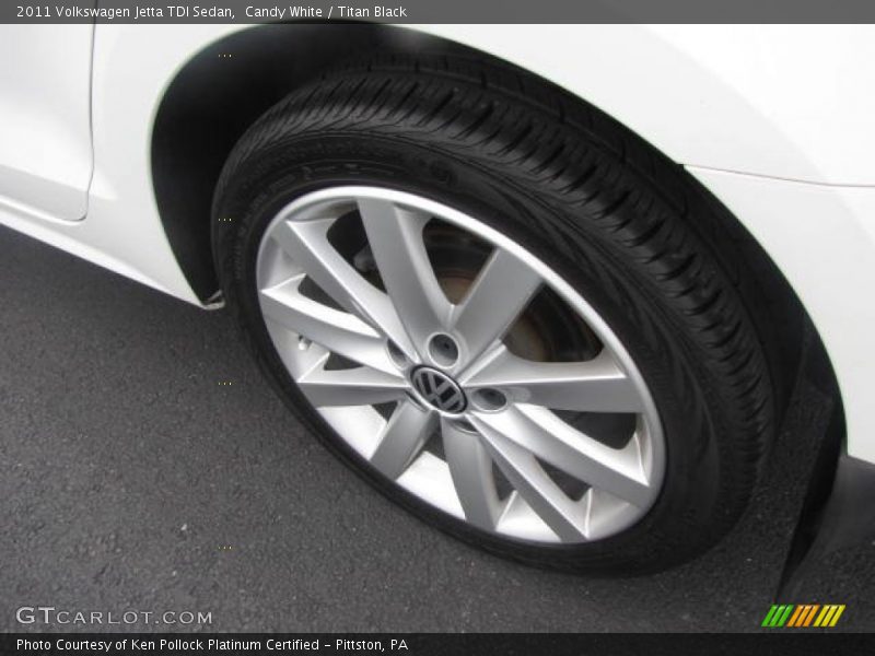 Candy White / Titan Black 2011 Volkswagen Jetta TDI Sedan