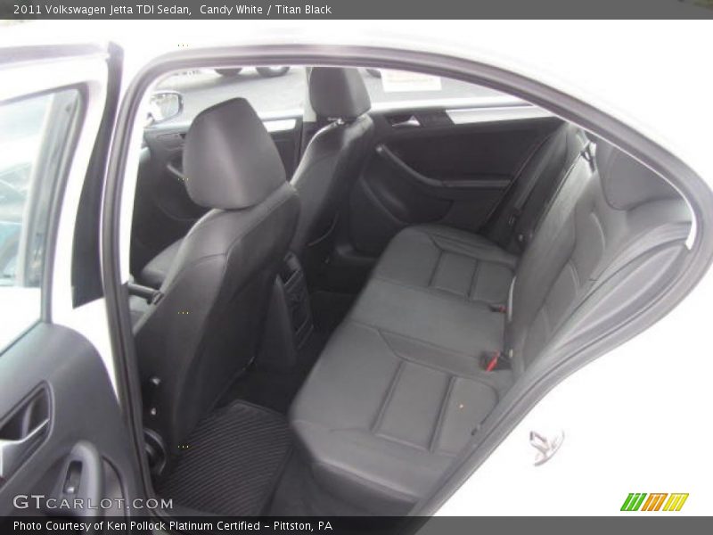 Candy White / Titan Black 2011 Volkswagen Jetta TDI Sedan