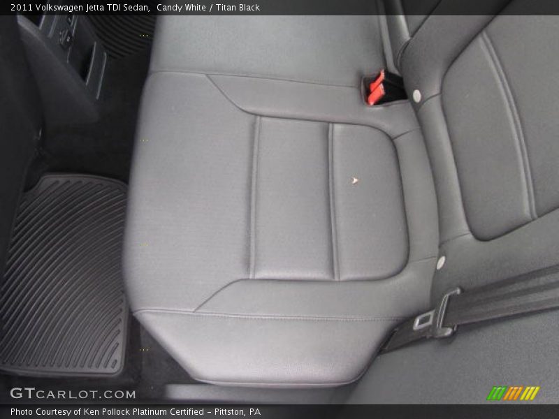 Candy White / Titan Black 2011 Volkswagen Jetta TDI Sedan