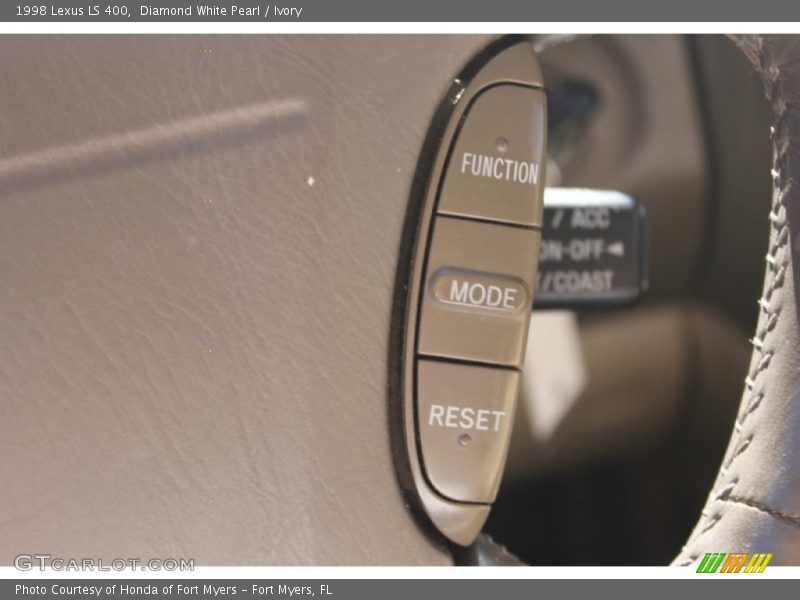 Diamond White Pearl / Ivory 1998 Lexus LS 400