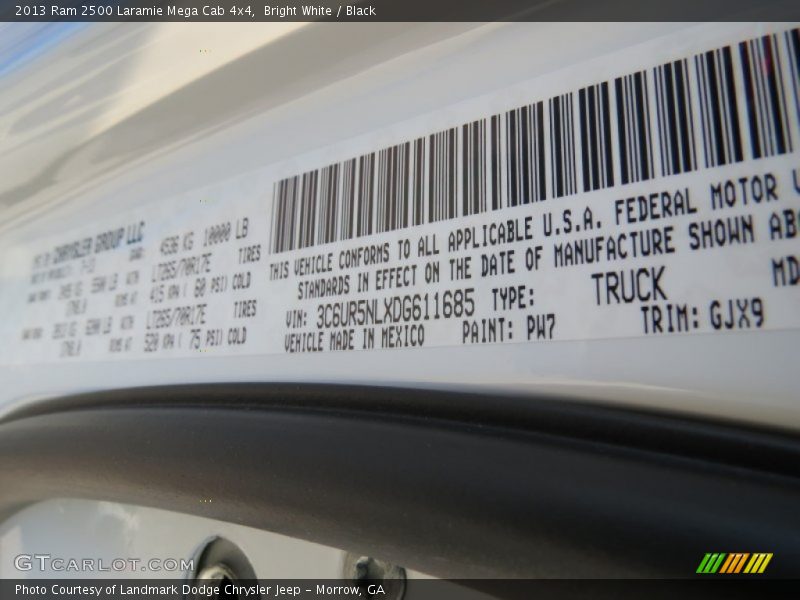 Bright White / Black 2013 Ram 2500 Laramie Mega Cab 4x4