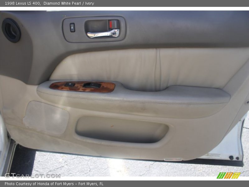 Diamond White Pearl / Ivory 1998 Lexus LS 400