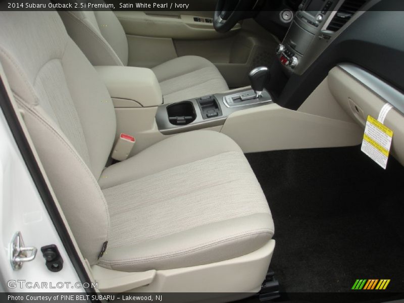 Satin White Pearl / Ivory 2014 Subaru Outback 2.5i Premium