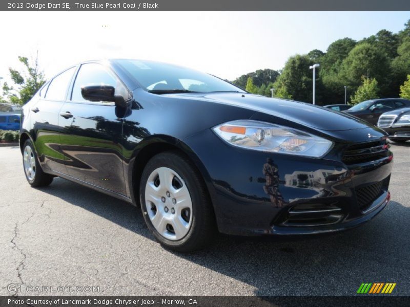 True Blue Pearl Coat / Black 2013 Dodge Dart SE