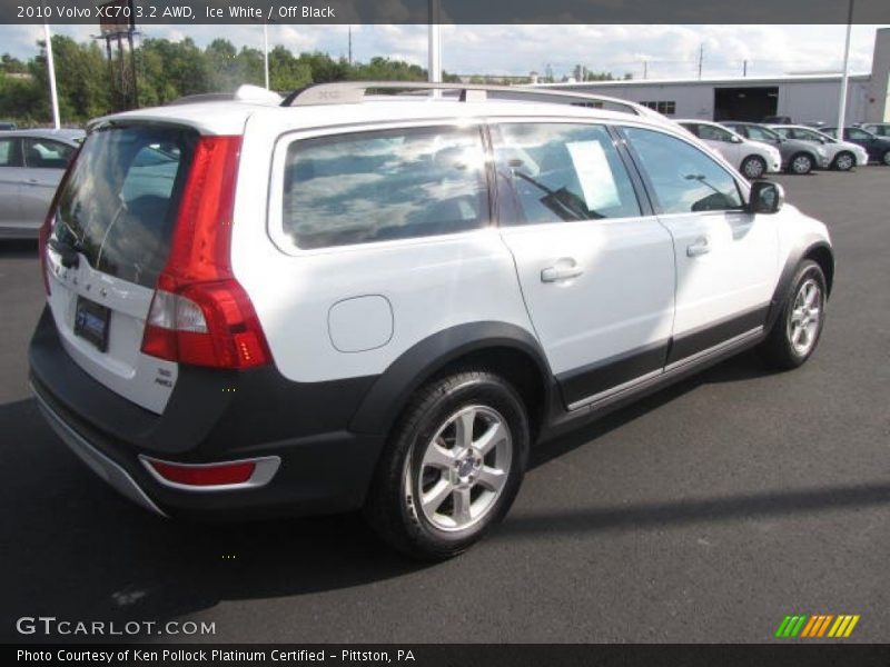Ice White / Off Black 2010 Volvo XC70 3.2 AWD