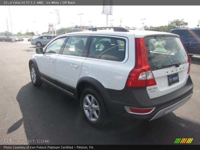 Ice White / Off Black 2010 Volvo XC70 3.2 AWD