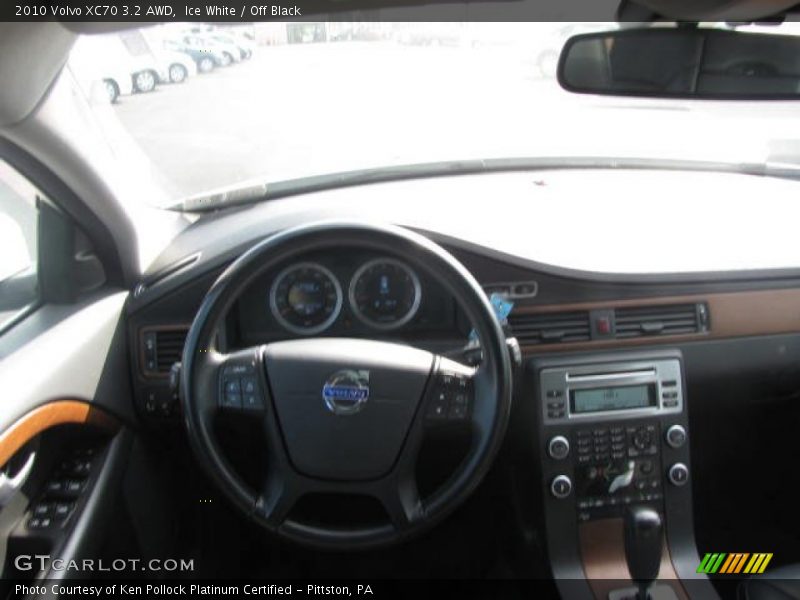 Ice White / Off Black 2010 Volvo XC70 3.2 AWD