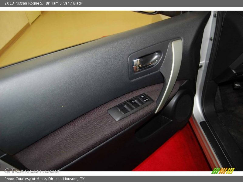 Brilliant Silver / Black 2013 Nissan Rogue S