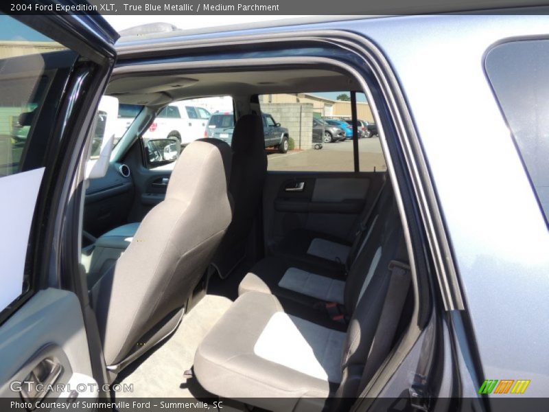 True Blue Metallic / Medium Parchment 2004 Ford Expedition XLT