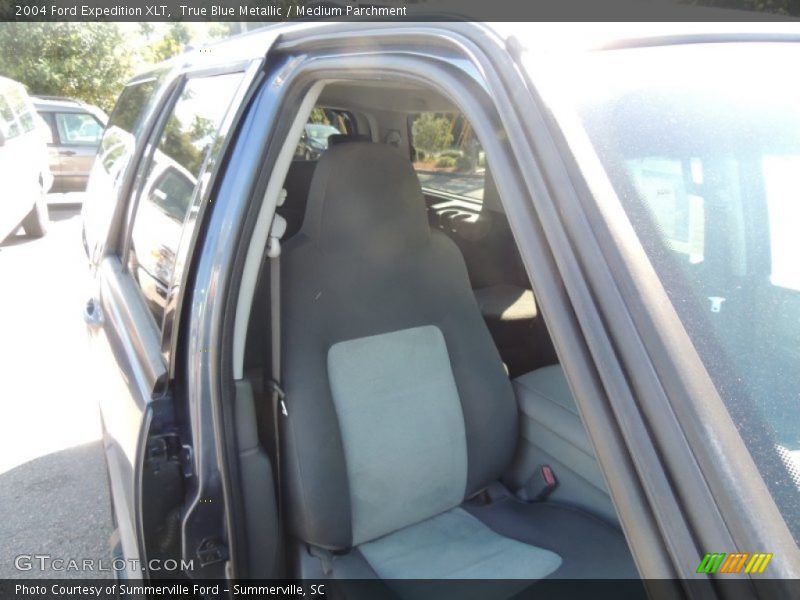 True Blue Metallic / Medium Parchment 2004 Ford Expedition XLT
