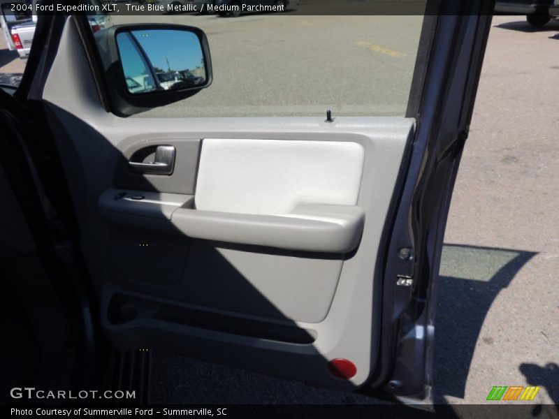 True Blue Metallic / Medium Parchment 2004 Ford Expedition XLT