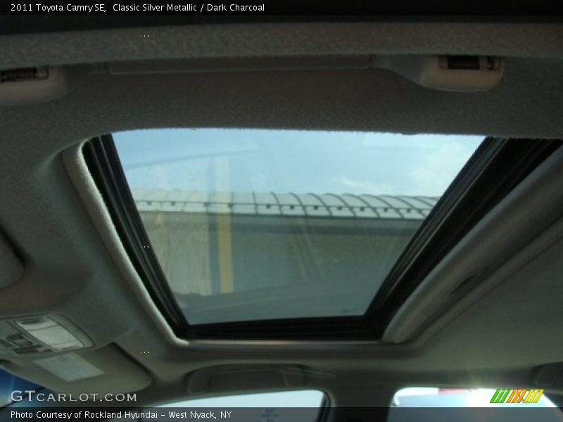 Classic Silver Metallic / Dark Charcoal 2011 Toyota Camry SE